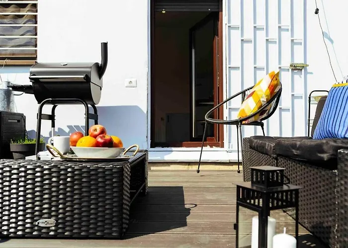 Amazing Views Rooftop Flat - Amzei Square شقة