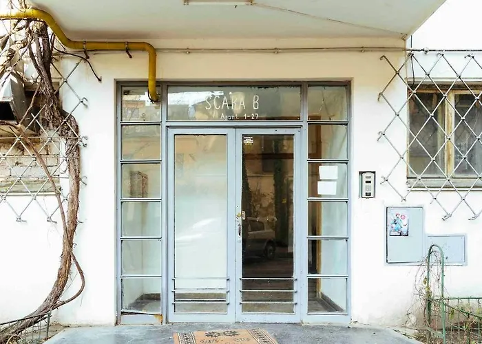 Amazing Views Rooftop Flat - Amzei Square شقة