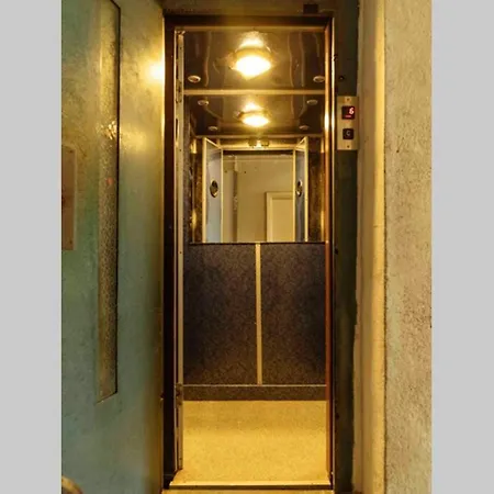 Amazing Views Rooftop Flat - Amzei Square * Bucharest