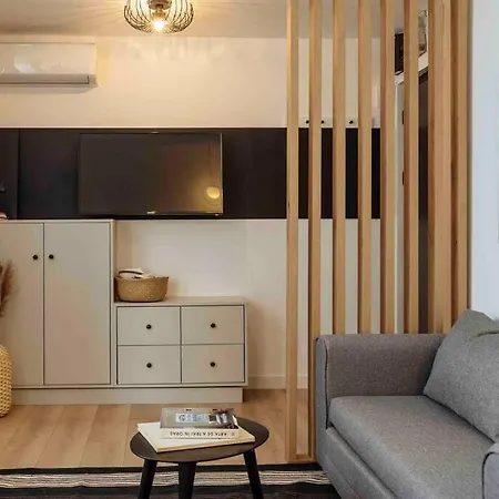 Amazing Views Rooftop Flat - Amzei Square Apartment *